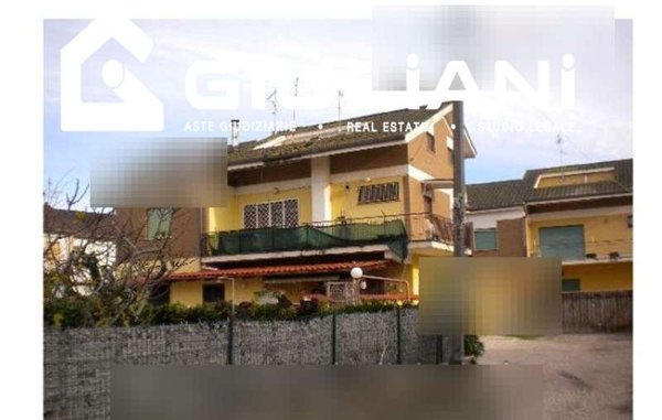 appartamento in vendita ad Ardea in zona Marina di Ardea