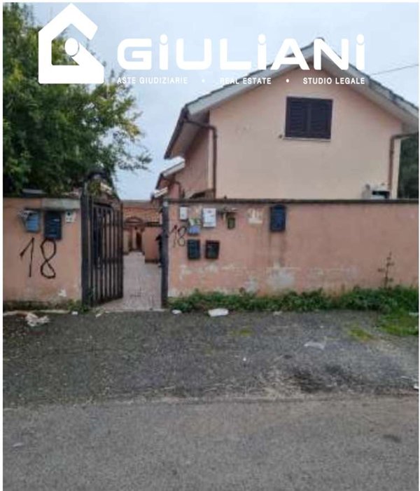 appartamento in vendita ad Ardea in zona Castagnola