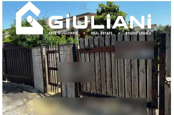 appartamento in vendita ad Ardea in zona Marina di Ardea