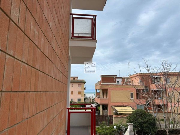 appartamento in vendita ad Ardea in zona Marina di Ardea