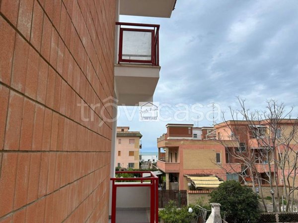 appartamento in vendita ad Ardea in zona Marina di Ardea