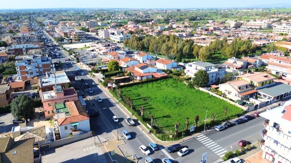 terreno edificabile in vendita ad Ardea