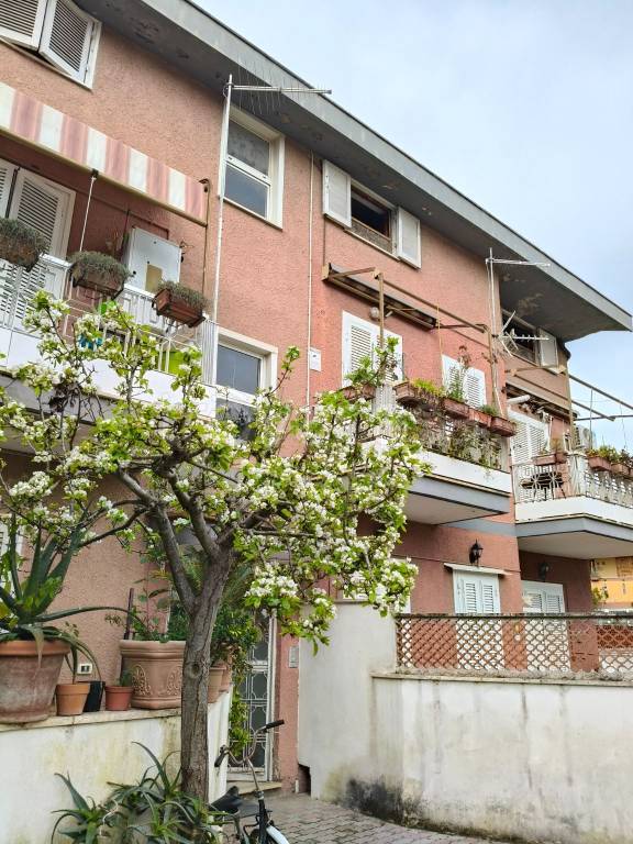 appartamento in vendita ad Ardea in zona Marina di Ardea