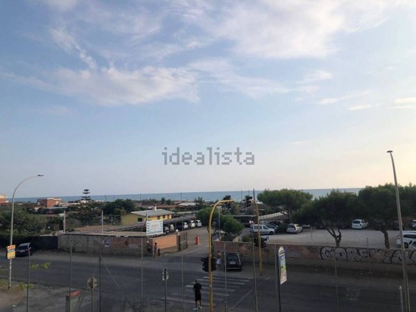 appartamento in vendita ad Ardea in zona Marina di Ardea