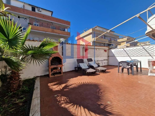 appartamento in vendita ad Ardea in zona Marina di Ardea