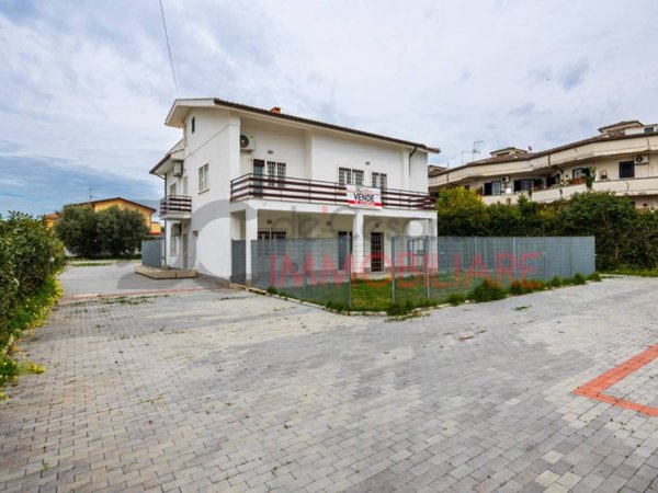 appartamento in vendita ad Ardea