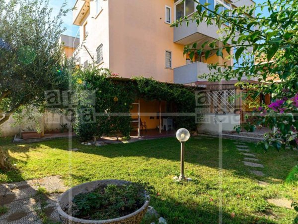 appartamento in vendita ad Ardea in zona Marina di Ardea