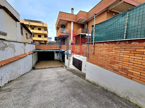 appartamento in vendita ad Ardea in zona Marina di Ardea