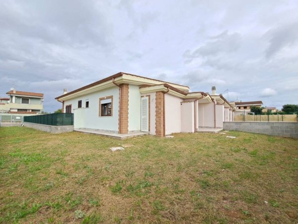 casa indipendente in vendita ad Ardea in zona Nuova California