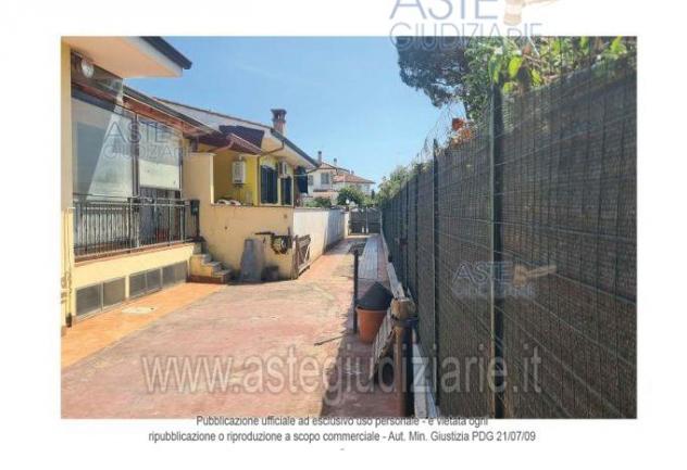 casa indipendente in vendita ad Ardea in zona Marina di Ardea