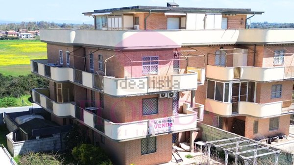 appartamento in vendita ad Ardea in zona Marina di Ardea