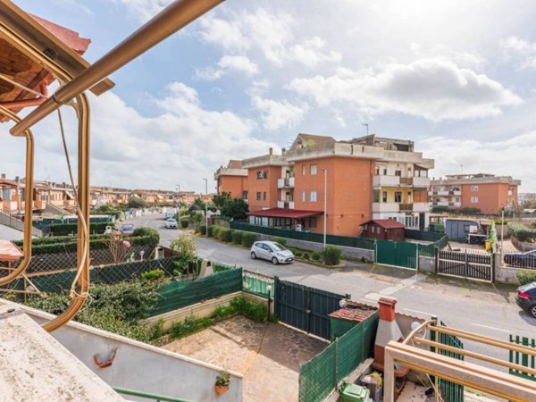 appartamento in vendita ad Ardea in zona Marina di Ardea