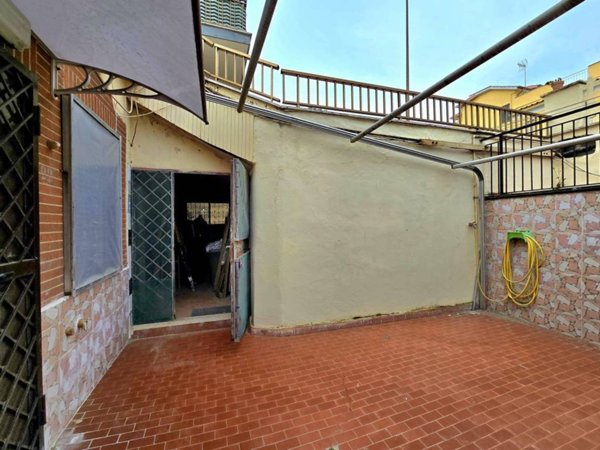 locale commerciale in vendita ad Ardea in zona Marina di Ardea