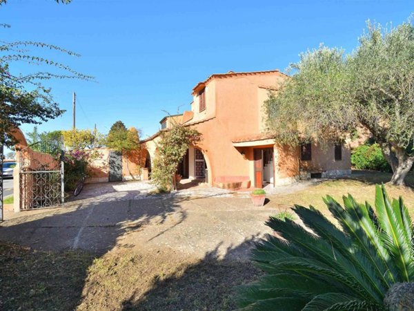 casa indipendente in vendita ad Ardea in zona Colle Romito