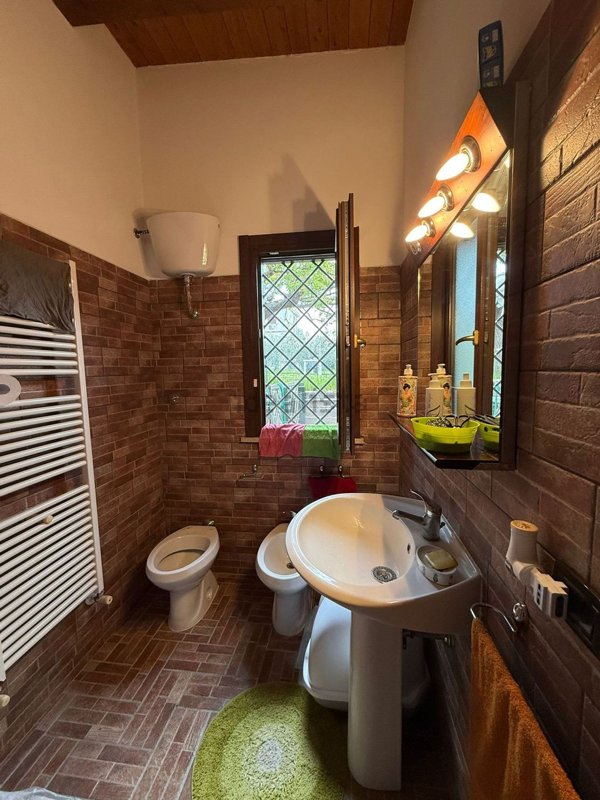 casa indipendente in vendita ad Ardea in zona Castagnola