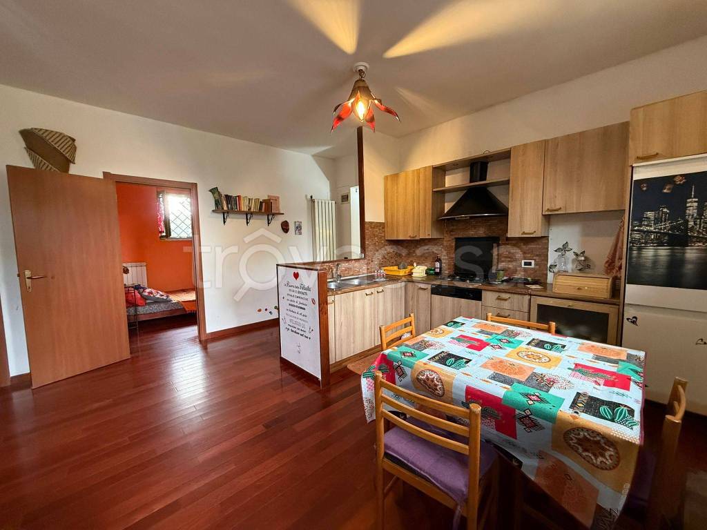 casa indipendente in vendita ad Ardea in zona Castagnetta