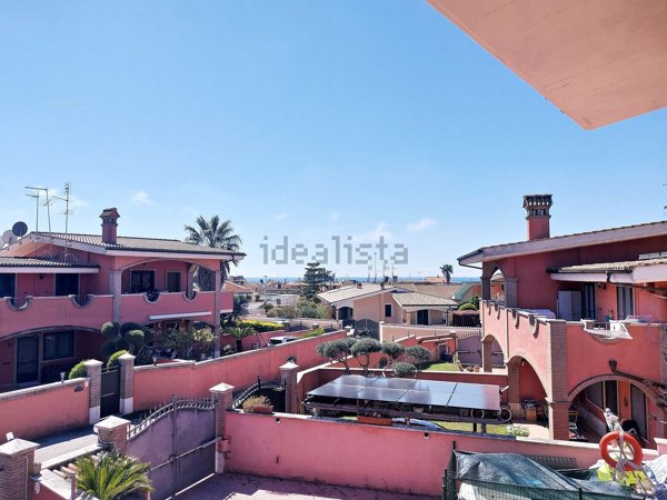 casa indipendente in vendita ad Ardea in zona Marina di Ardea