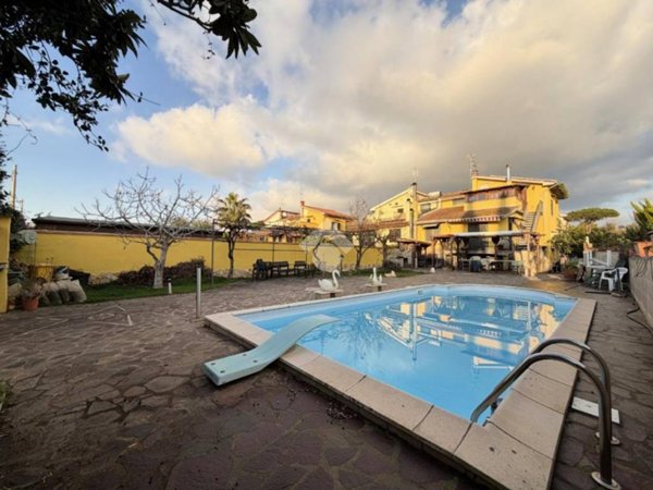 appartamento in vendita ad Ardea in zona Marina di Ardea