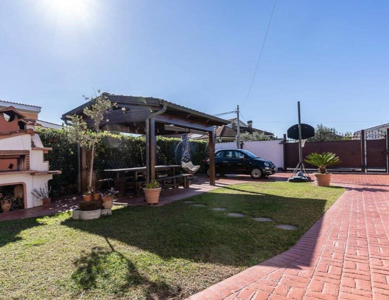 casa indipendente in vendita ad Ardea in zona Nuova Florida