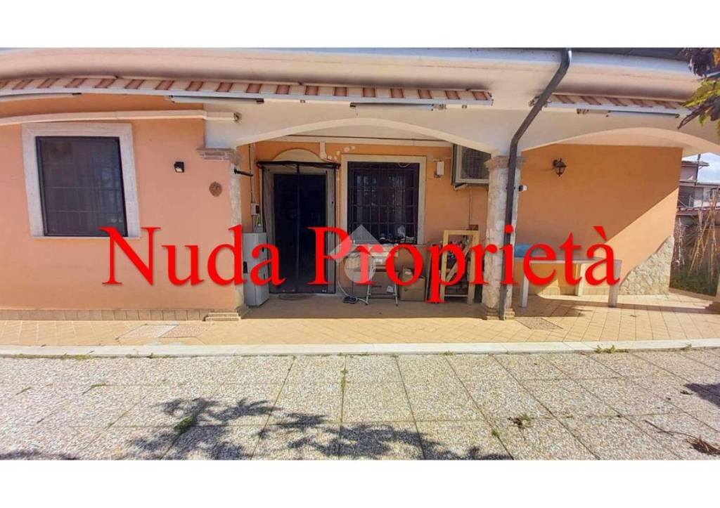casa indipendente in vendita ad Ardea in zona Nuova Florida