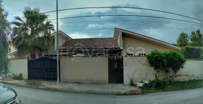 casa indipendente in vendita ad Ardea in zona Colle Romito
