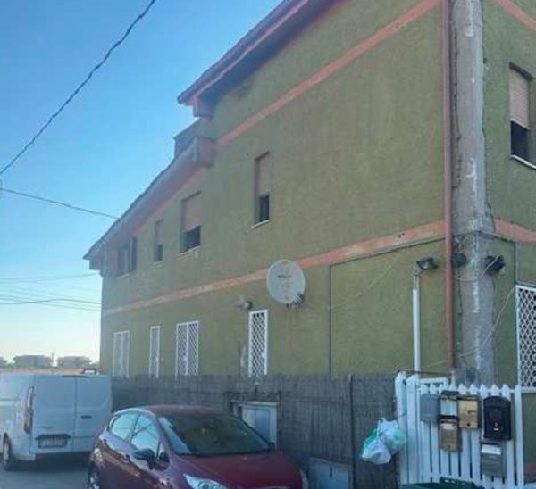 appartamento in vendita ad Ardea in zona Marina di Ardea