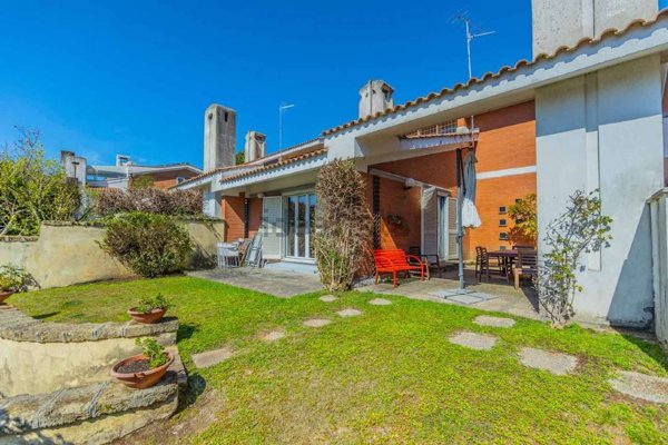 casa indipendente in vendita ad Ardea