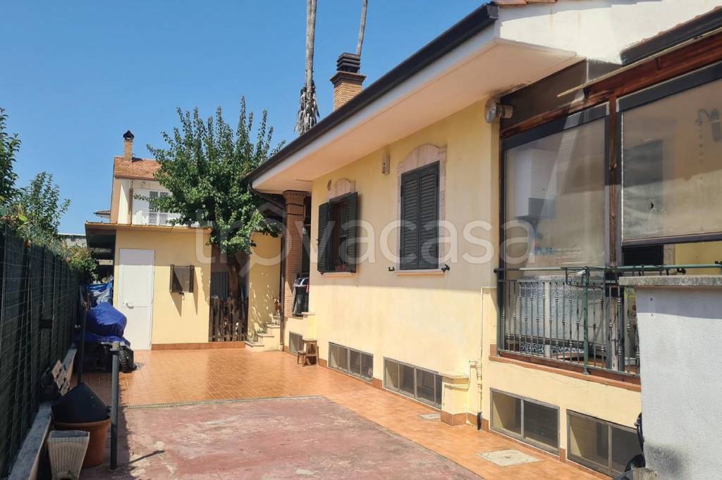 casa indipendente in vendita ad Ardea in zona Nuova California