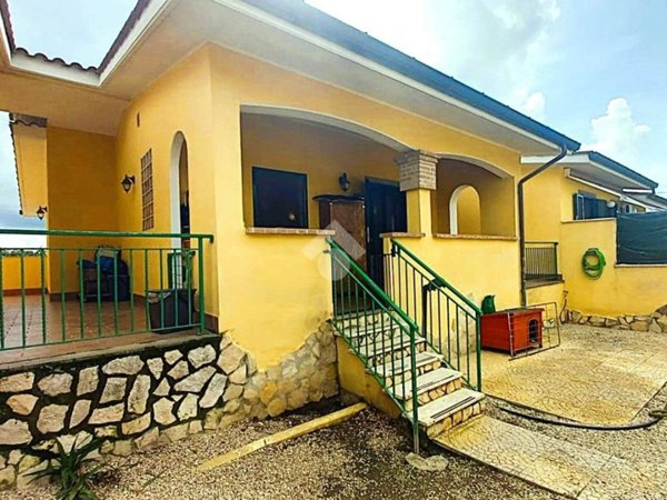 casa indipendente in vendita ad Ardea in zona Nuova Florida
