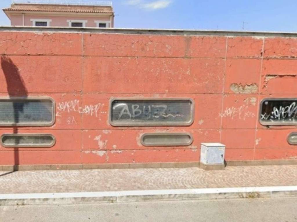 ufficio in vendita ad Ardea in zona Banditella