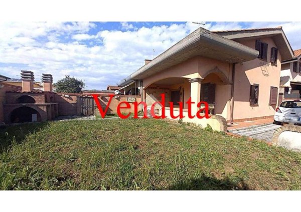 casa indipendente in vendita ad Ardea in zona Nuova Florida