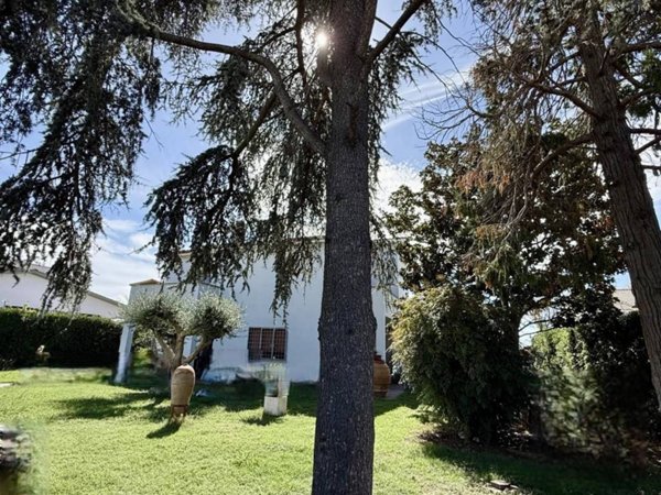 casa indipendente in vendita ad Ardea in zona Marina di Ardea