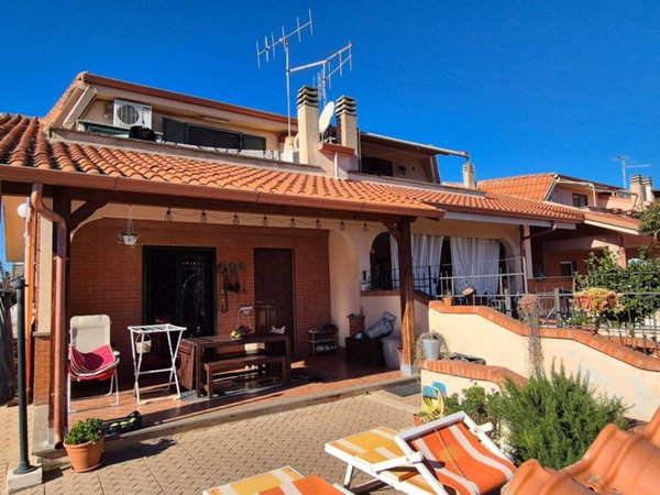 casa indipendente in vendita ad Ardea in zona Nuova Florida