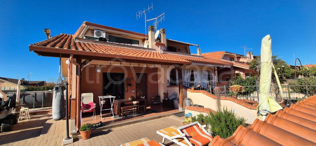 casa indipendente in vendita ad Ardea in zona Nuova Florida