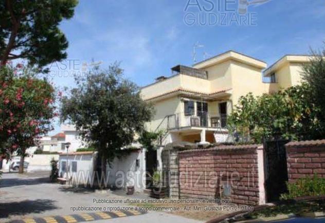 appartamento in vendita ad Ardea in zona Marina di Ardea