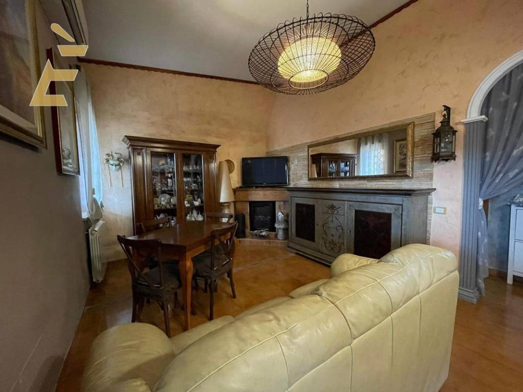 appartamento in vendita ad Ardea in zona Marina di Ardea