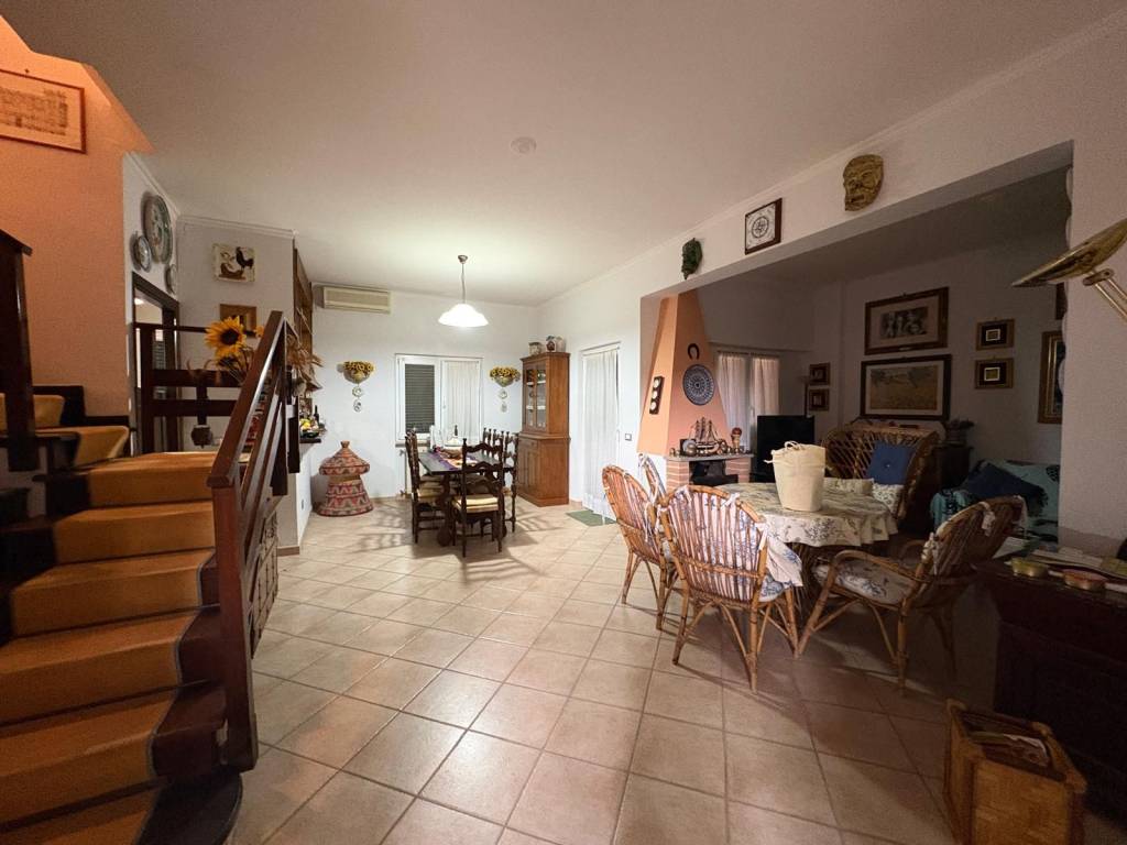 casa indipendente in vendita ad Ardea in zona Marina di Ardea