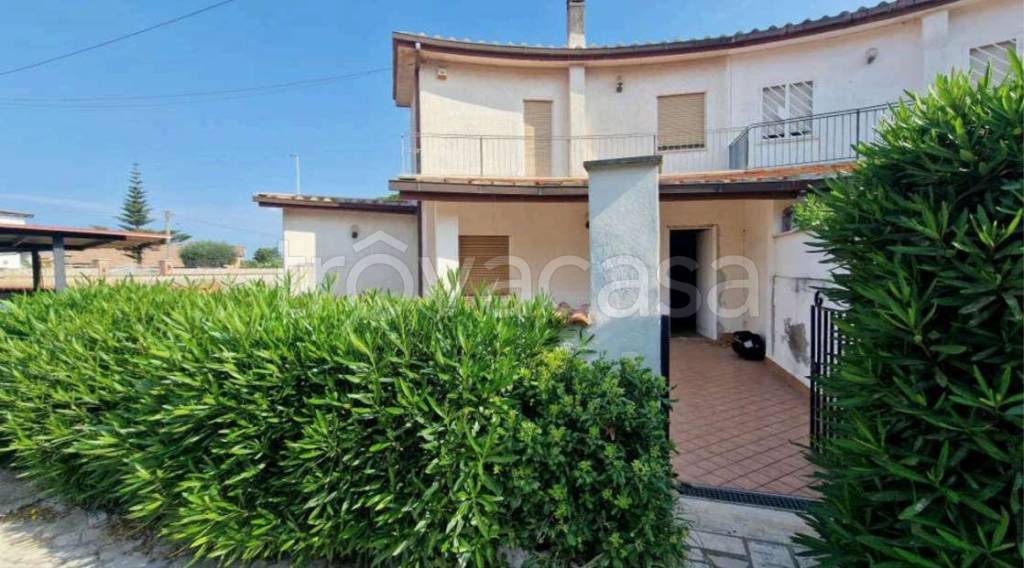 casa indipendente in vendita ad Ardea in zona Nuova California