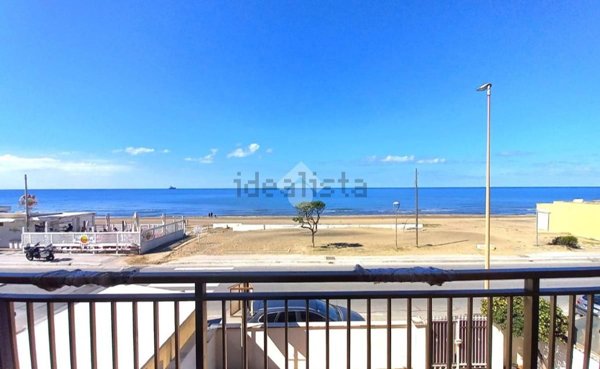 appartamento in vendita ad Ardea in zona Marina di Ardea