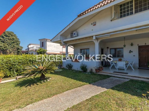 casa indipendente in vendita ad Ardea in zona Nuova Florida