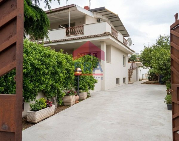 casa indipendente in vendita ad Ardea in zona Nuova Florida