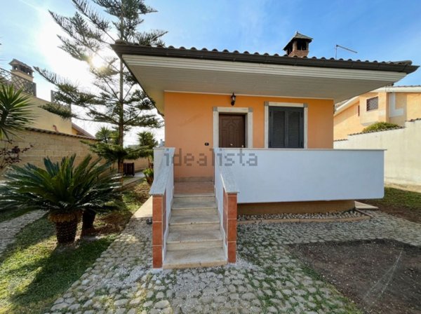 casa indipendente in vendita ad Ardea in zona Nuova Florida
