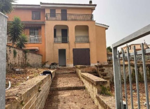 appartamento in vendita ad Ardea in zona Montagnano