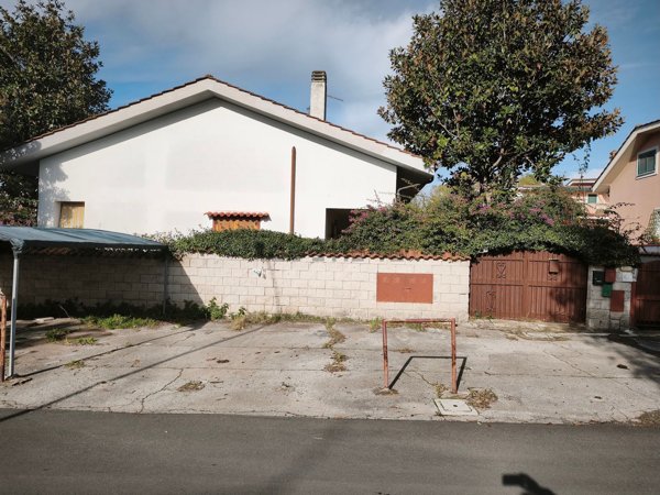 casa indipendente in vendita ad Ardea