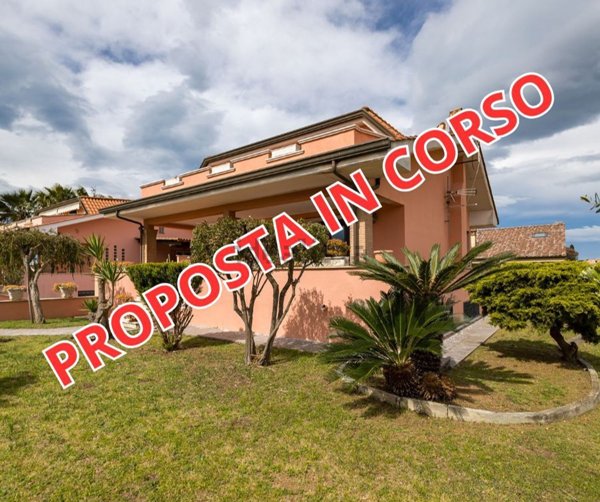 casa indipendente in vendita ad Ardea