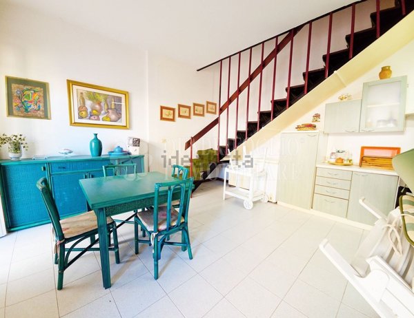 casa indipendente in vendita ad Ardea in zona Colle Romito