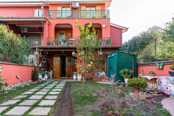 appartamento in vendita ad Ardea in zona Montagnano