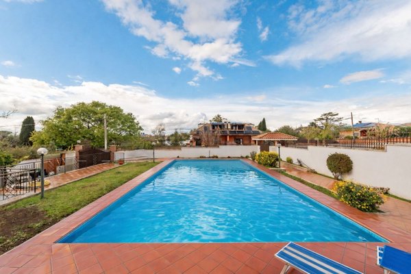 casa indipendente in vendita ad Ardea in zona Nuova Florida