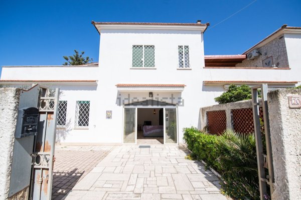 casa indipendente in vendita ad Ardea