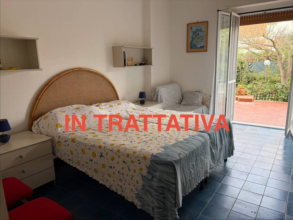 appartamento in vendita ad Ardea in zona Marina di Ardea